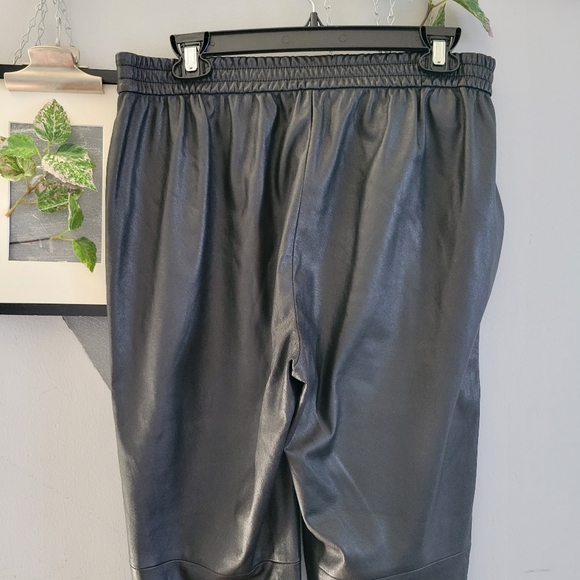 BCBGMaxAzria Sugi Faux Leather High Rise Jogger Pants Black M - Picture 5 of 12